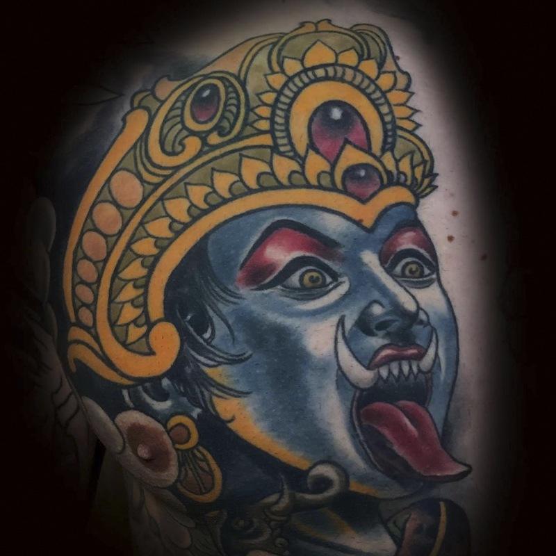 tatuaje piercings no land tattoo valencia