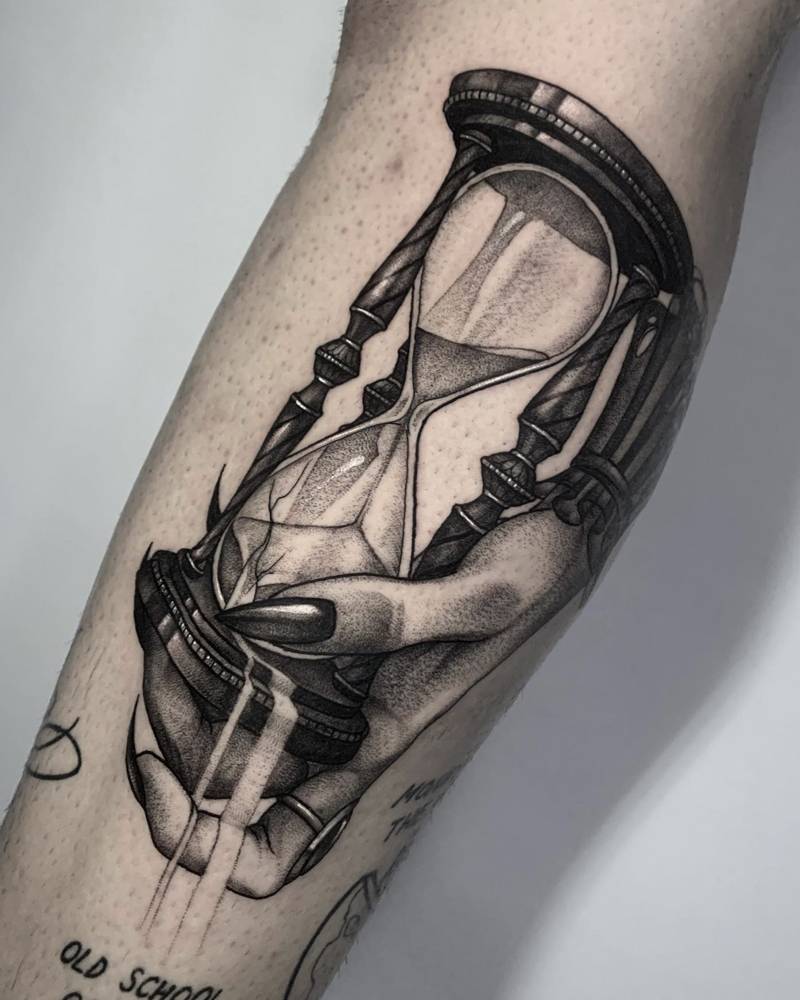 Silvia Marín - No Land Tattoo Parlour